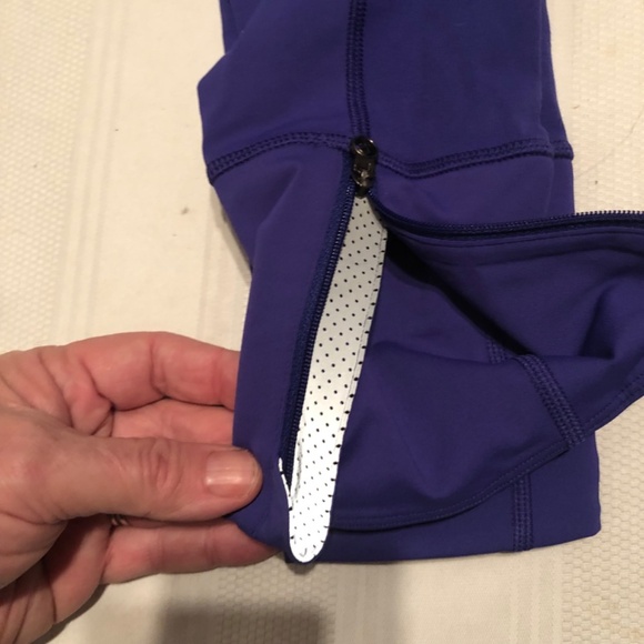 Ivivva. BY lulu lemon size 14 North Star purple pants. Pockets, hidden pocket. - Picture 8 of 12